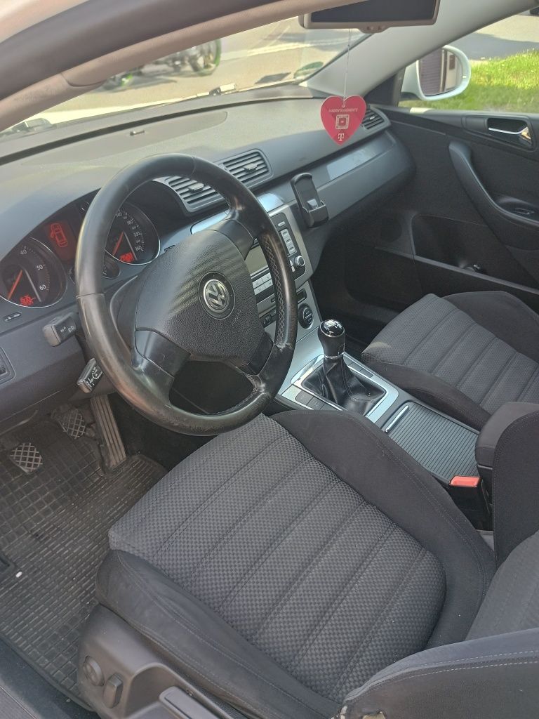 Volkswagen Passat b6 2.0 tdi