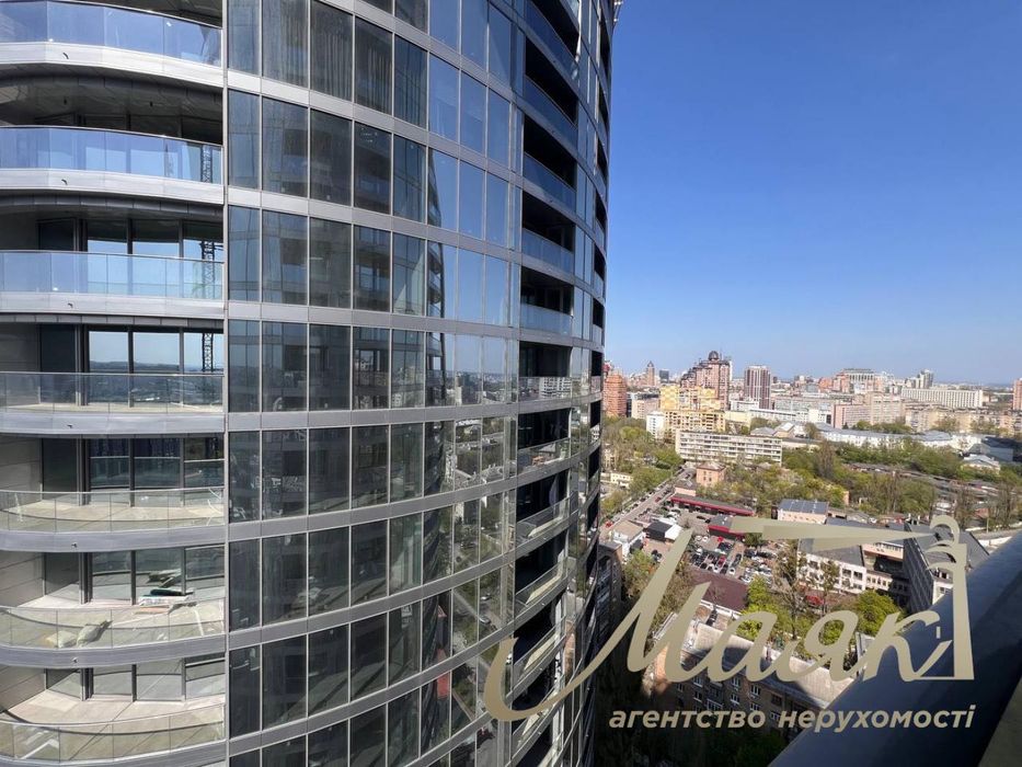 Продажа видовой 1-ой комнатной квартиры, 63 м3 в ЖК Taryan Towers