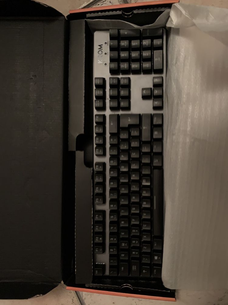 Teclado mecânico krom