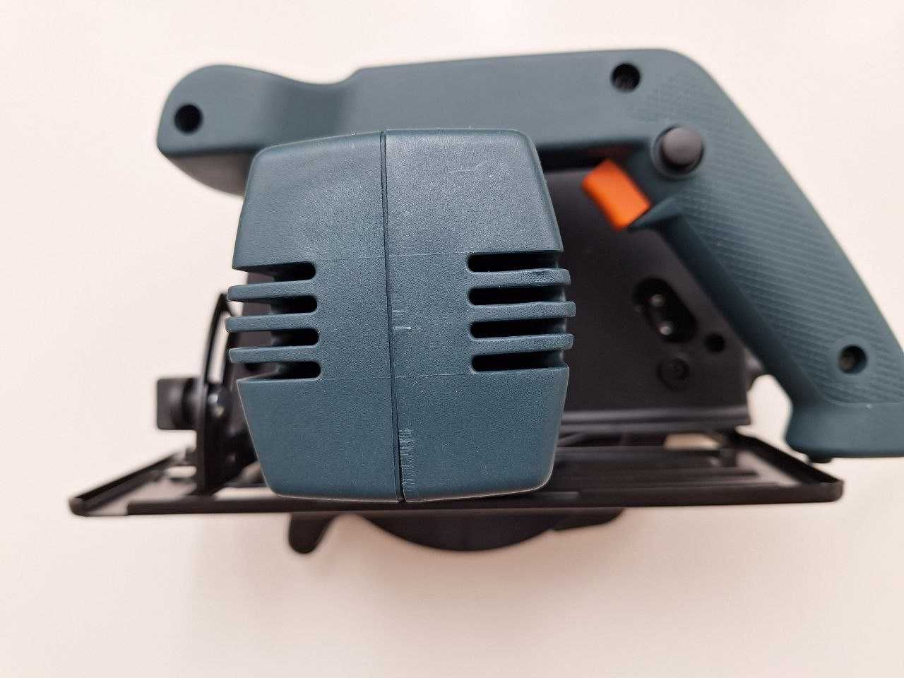 Циркулярная ( Дисковая ) пила Black Decker CD600 500W