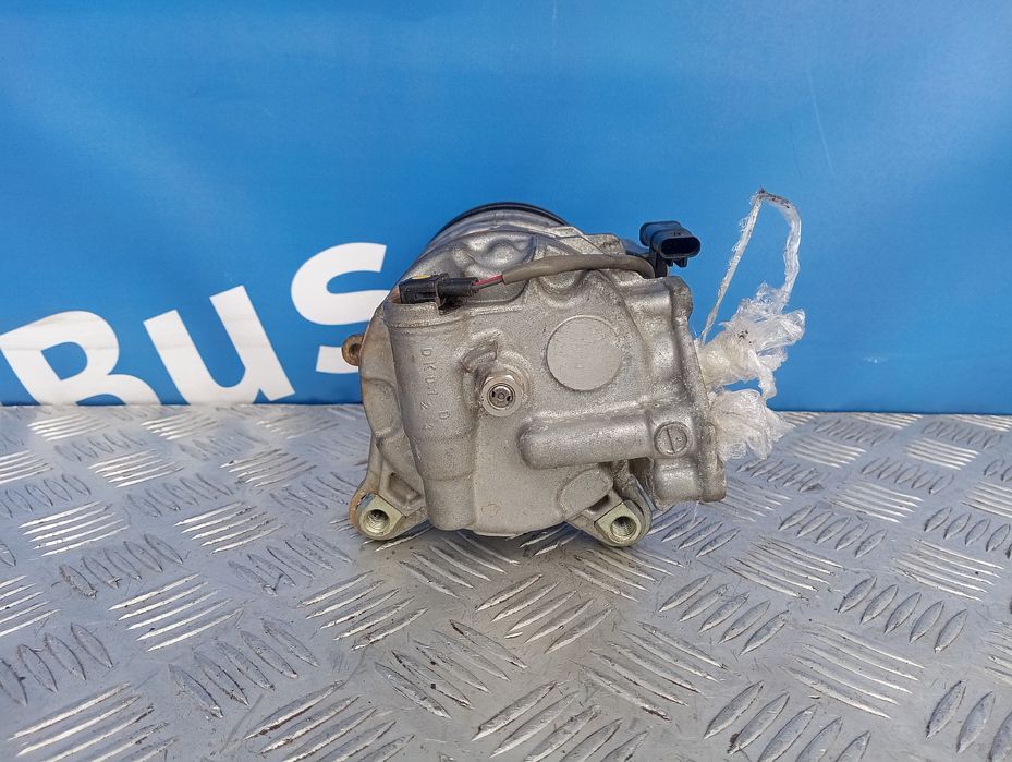 Компресор кондиціонера 2.0 БМВ 3 Ф30 бензиновий BMW F30 3.0i шрот