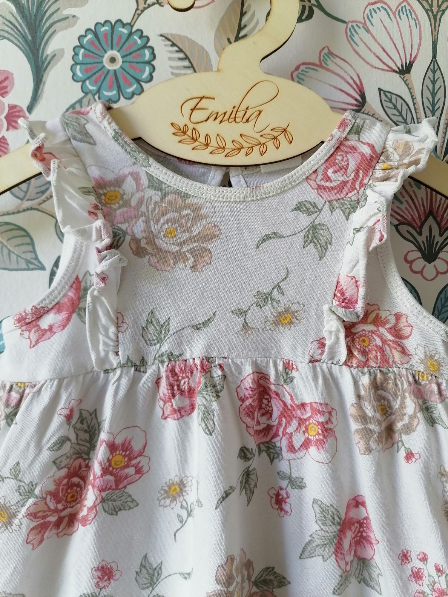 Sukieneczka w kwiaty 68 H&M