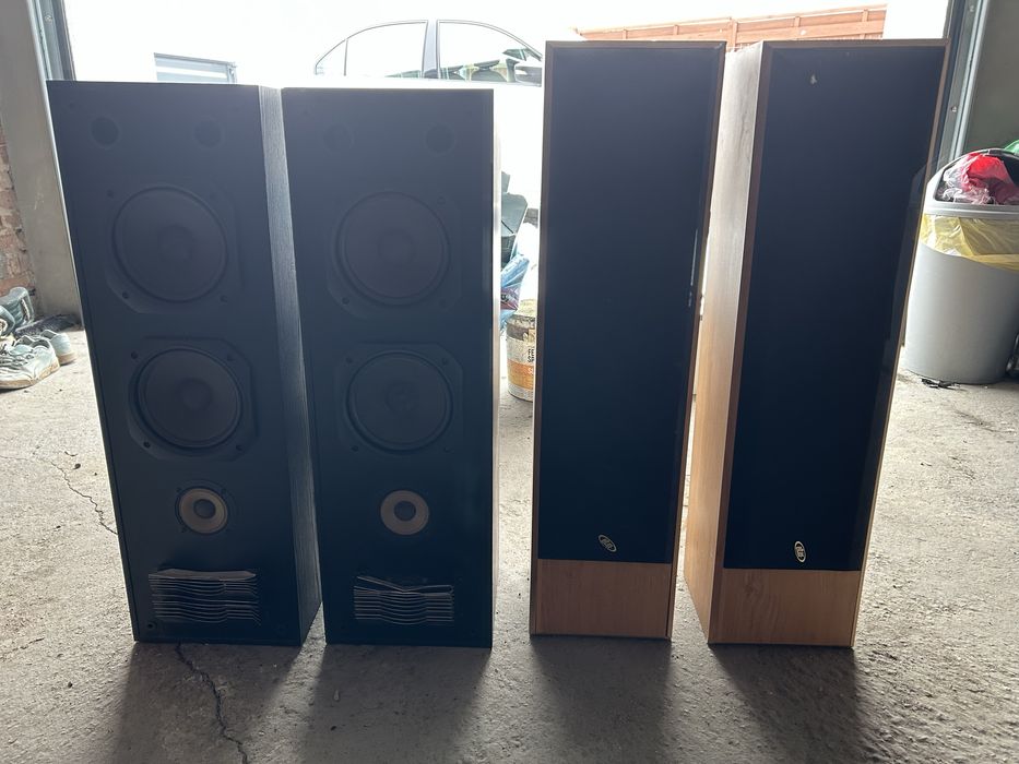 Kolumny retro w dobrym stanie