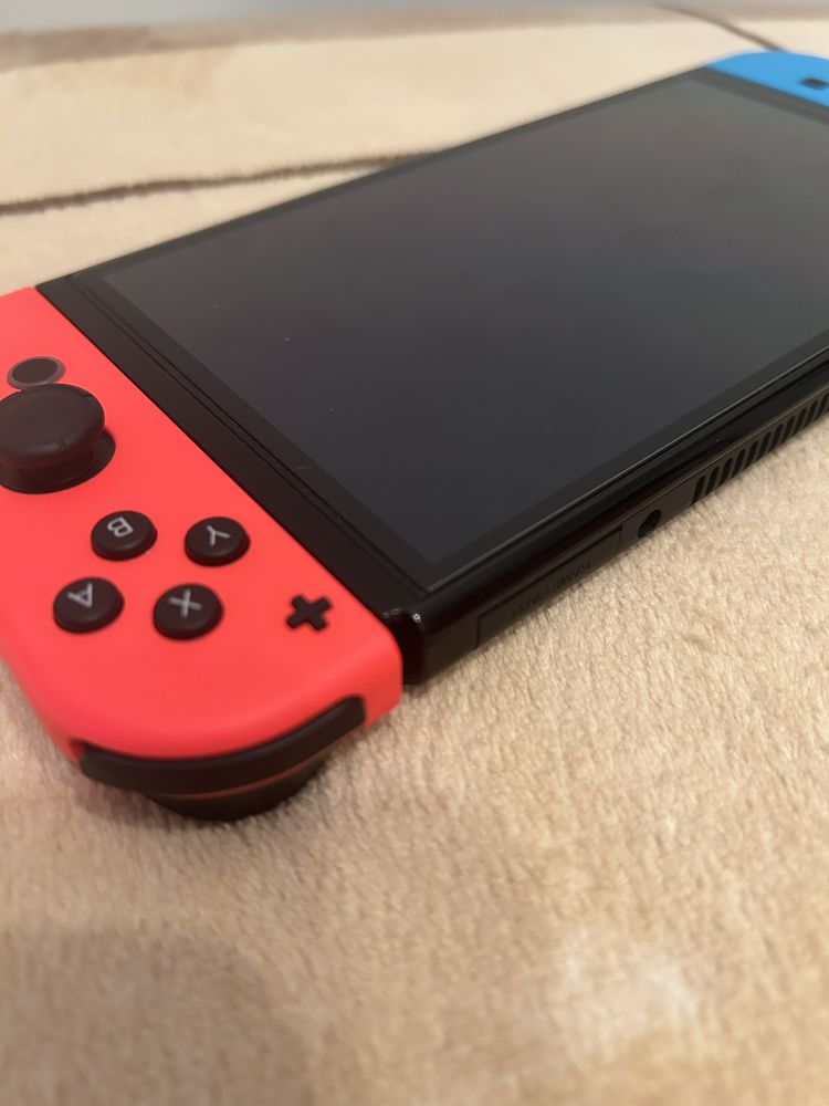 Sprzedam Nintendo Switch Oled + Pad pro Full zestaw