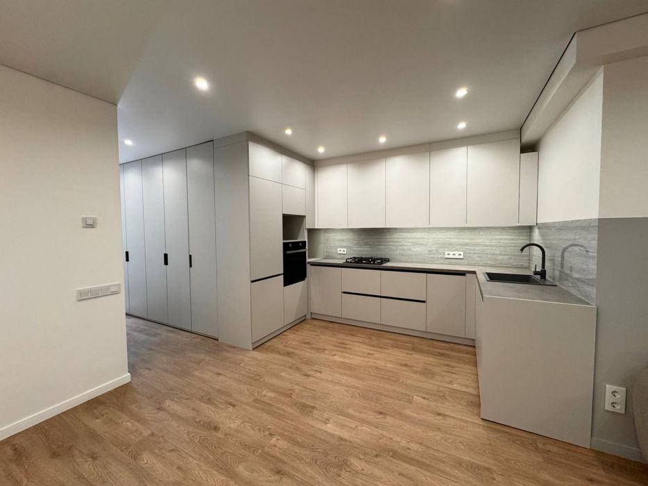 ЖК Басів Схил!Місце вашого затишку.Простора 2-к квартира з ремонтом.