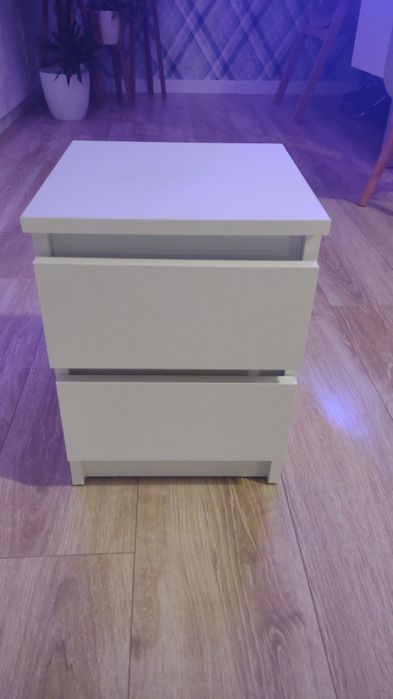 Sprzedam szafkę nocną