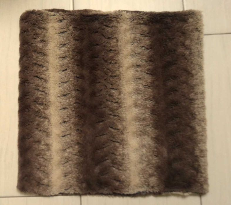 Jak NOWE 2 szt poszewki na poduszki plusz, zameczek