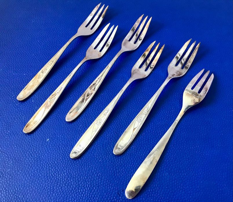 Komplet sztućców Jubiler Hefra Met 90 + widelczyki, w. angielski. Stan