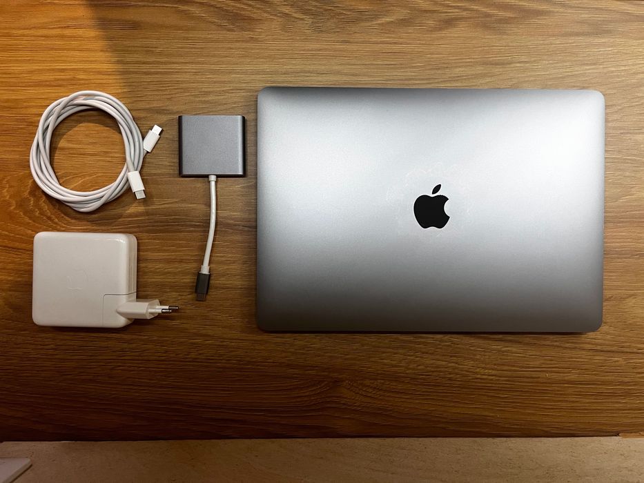 MacBook Pro 13-inch, 2020 i5\16\512GB Space Gray