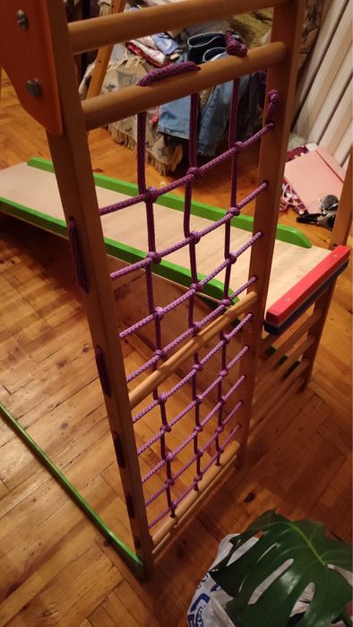 Дитячий спортивний куточок