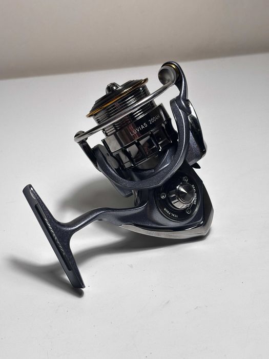 Kołowrotek Daiwa Luvias 2004H (2015)