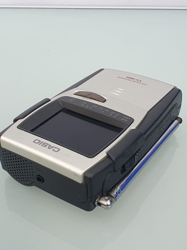 Casio TV-880 2,3-calowy przenośny kolorowy telewizor