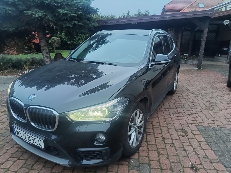 Sprzedam BMW X1 1.5 bezyna