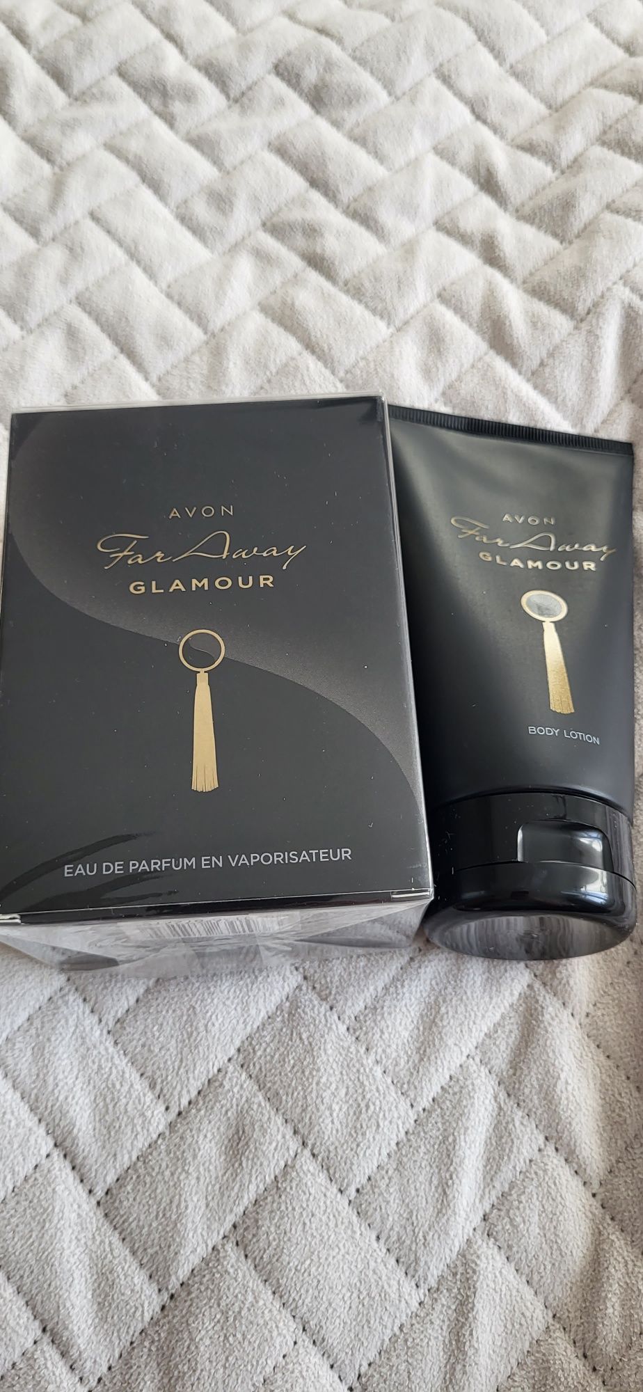 Zestaw For Away Glamour Avon