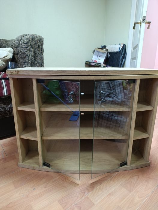 Продам тумбочку,светлое дерево