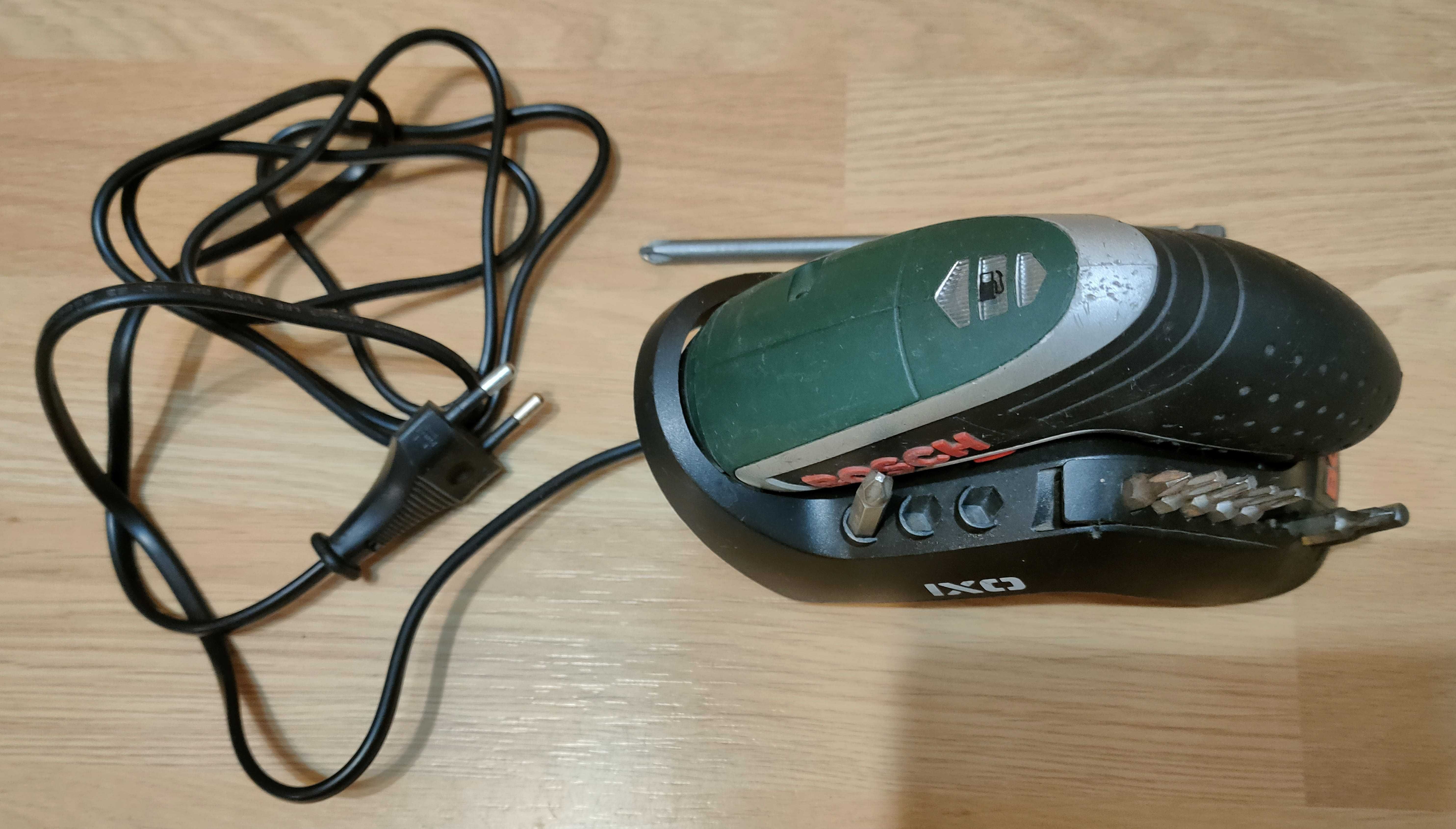 Викрутка акумуляторна Bosch IXO IV basic (0603959320)