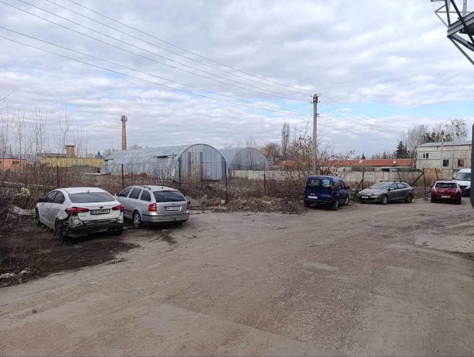 Земельна ділянка комерційного призначення з ангаром 600м2