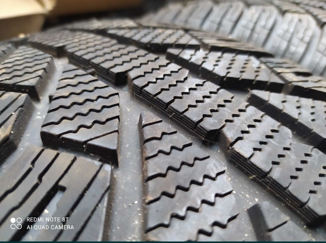 215/60R16 Semperit Master Grip 2 Zima