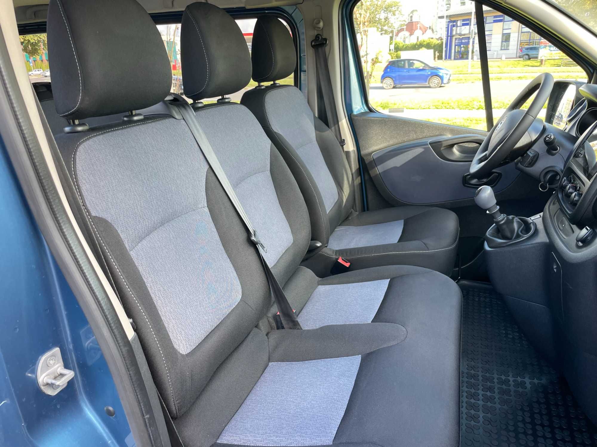 Vivaro Trafic Long 9-osób, Bezwypadkowy, Prywatnie, Zamiana