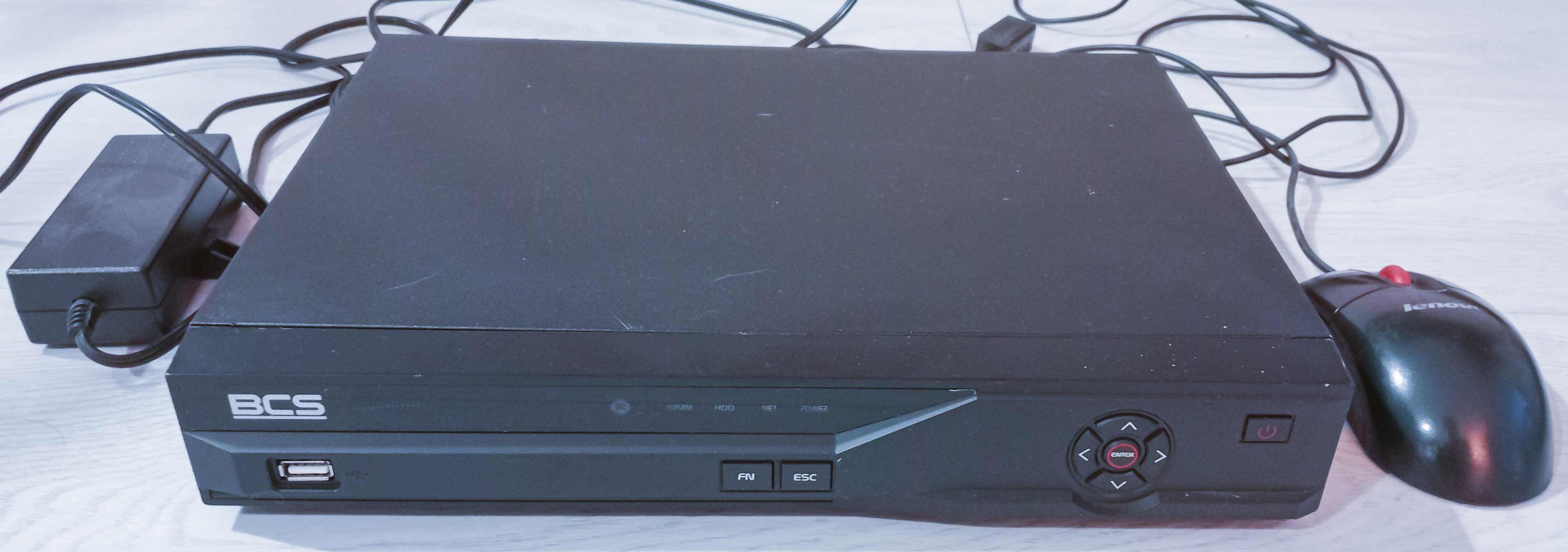 Rejestrator cyfrowy 4 kanałowy BCS z opcją hybrydy analog/IP