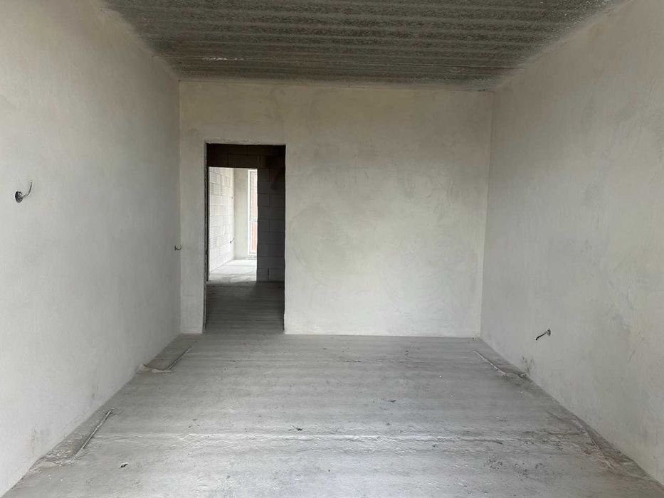 2-кімнатна квартира в зданому будинку!