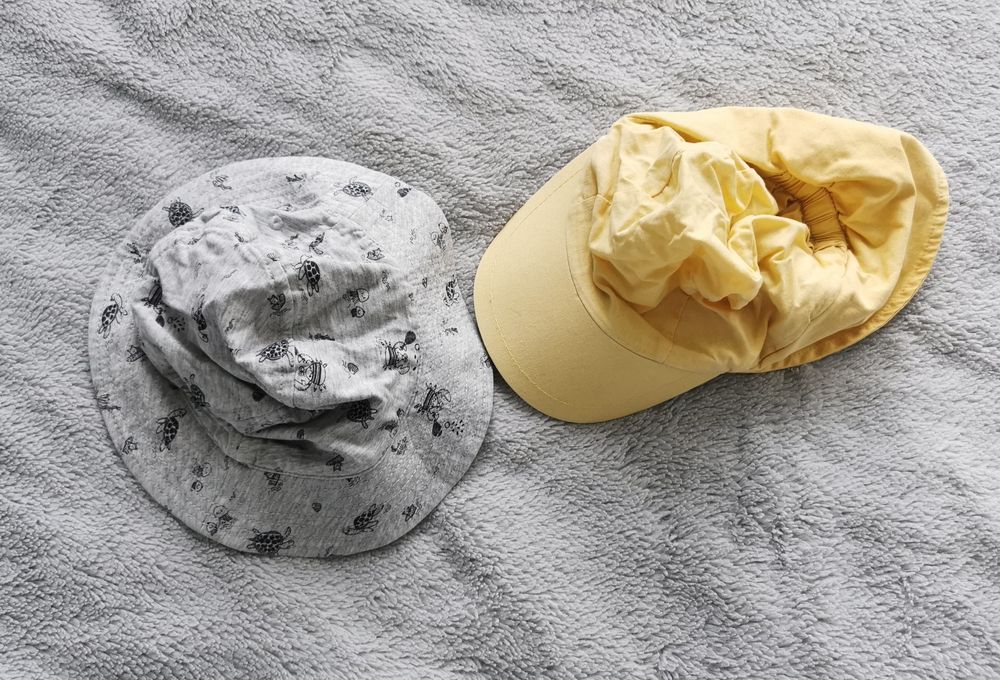 Czapka z daszkiem lupilu + kapelusz H&M na ok. 2 latka