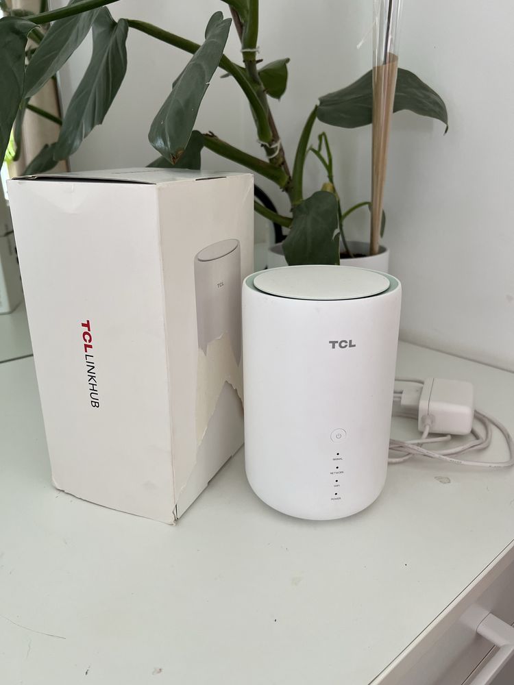 Biały router WIFI TCL linkhub