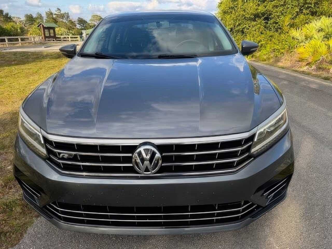 2016 Volkswagen Passat R-Line