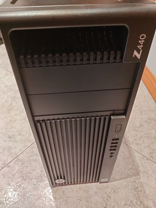HP Z440 – Workstation Xeon E5-1620 v4 / 32 GB RAM / SSD 512 GB / GPU P