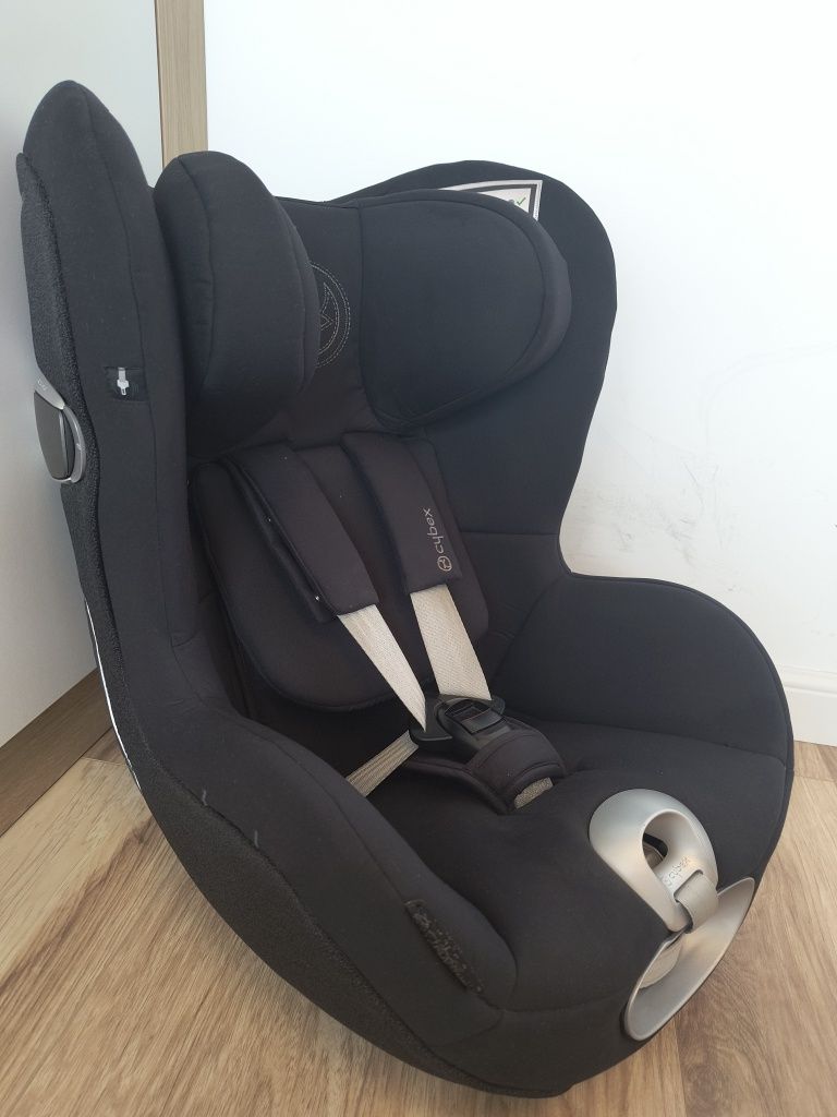 CYBEX SIRONA Z i-Size fotelik obrotowy 360° z bazą isofix Czarny
