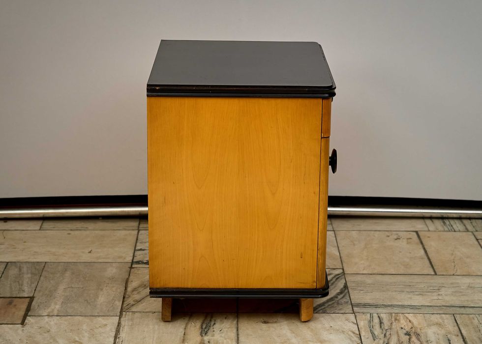 Szafka nocna proj. Jindrich Halabala UP ZAVODY lata 60 VIntage.
