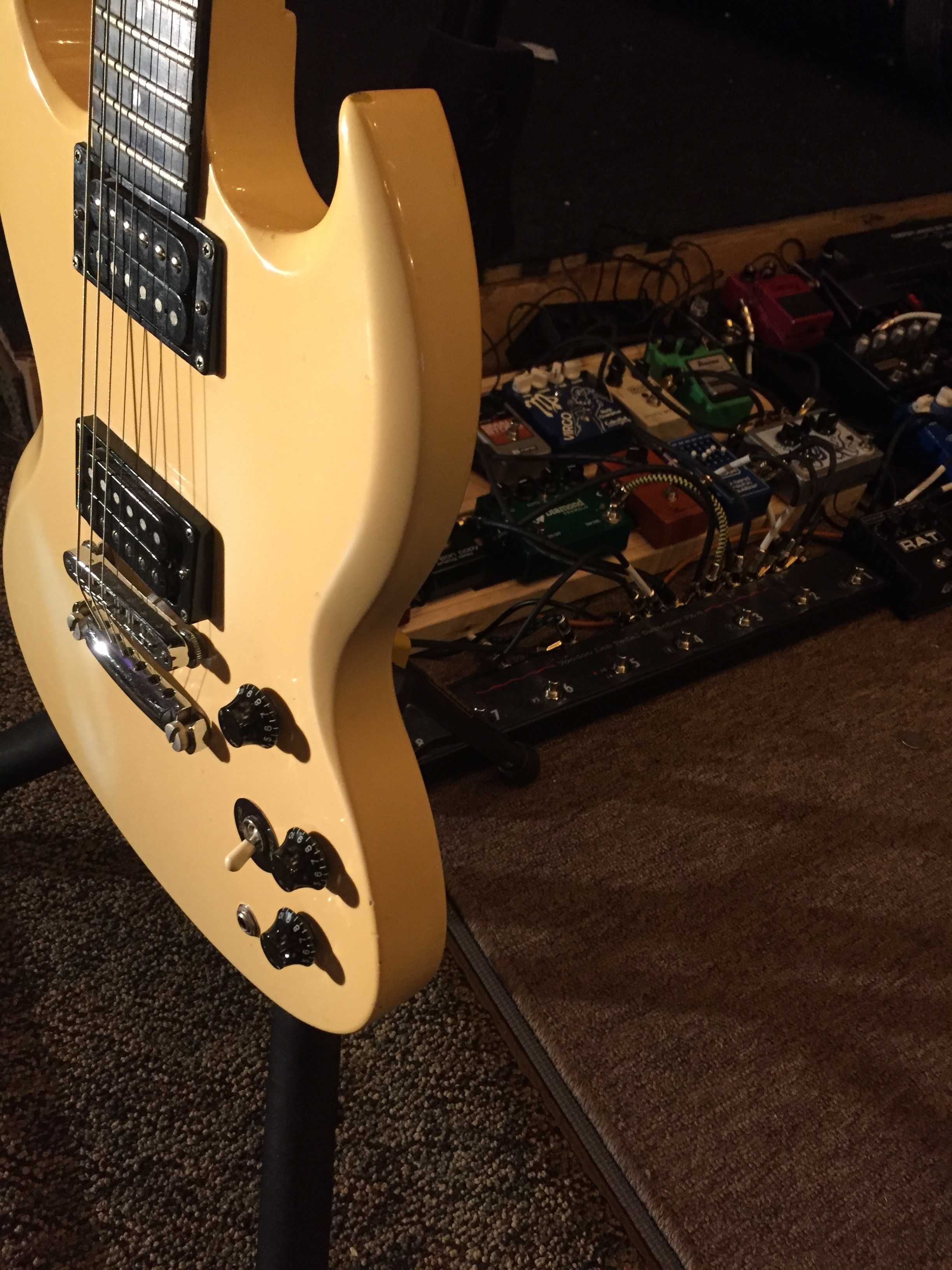 Gibson SG Vintage Radio Yellow - 1983