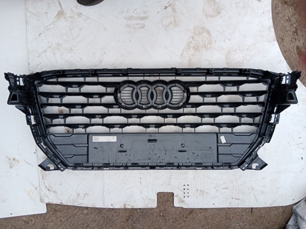 Audi Q2 81a grill atrapa