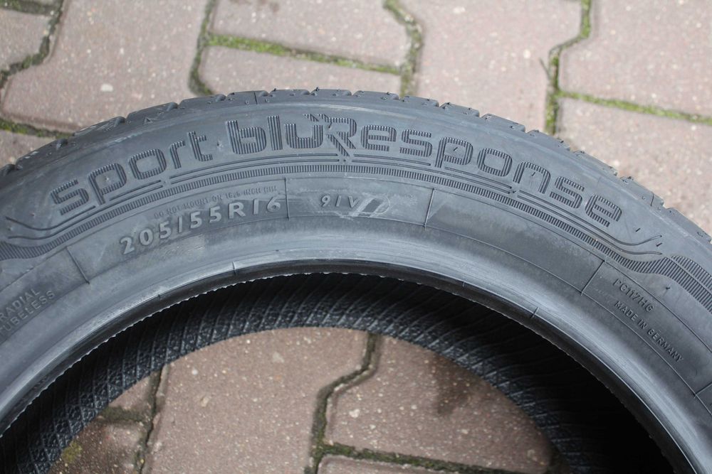 205 55 R16 Dunlop Sport Bluresponse