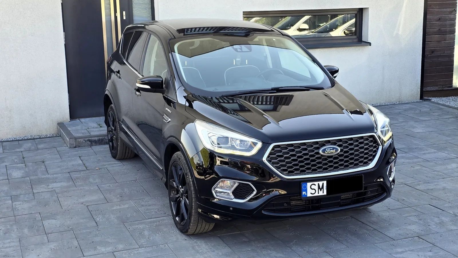Ford Kuga VIGNALE_4x4_180KM_Black Edition_Kamera_Bi-Xenon_Nawigacja_Android_SONY