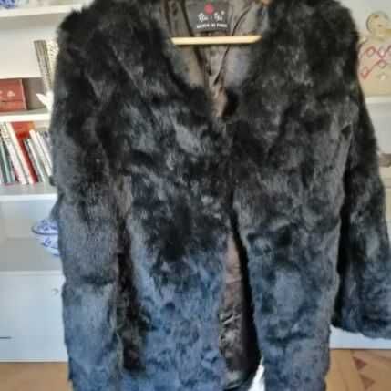Vendo casaco de peles preto