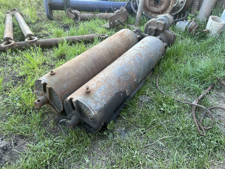 Продам циліндр підйому кузова краз