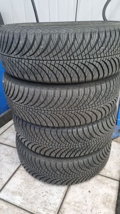 Goodyear Vector4seasons 185/60R15