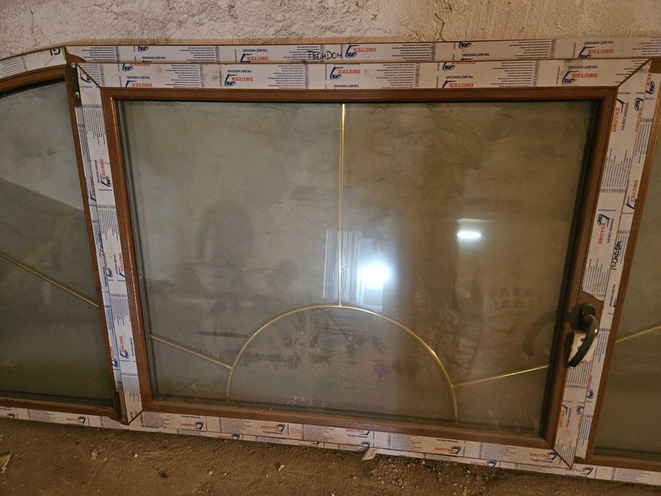 Okno PCV łukowe 3700 X 1050 kolor złoty dąb firmy Drutex