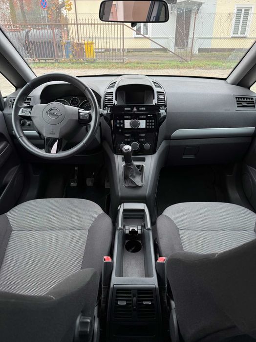 Opel Zafira B 1.8 140KM 2011r SPROWADZONY