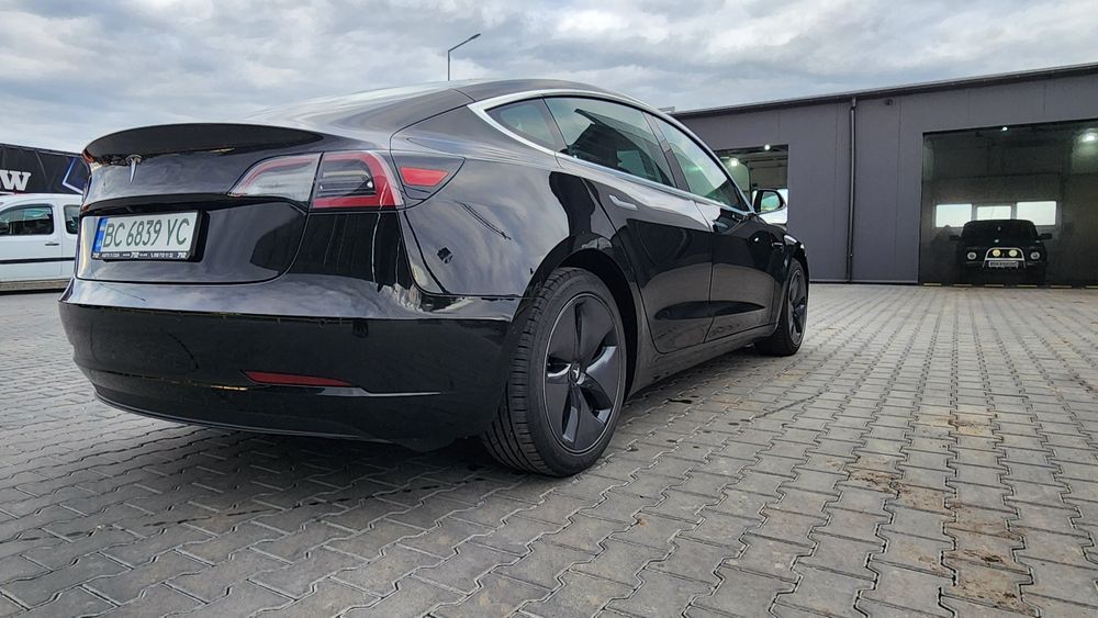 Tesla Model 3 Long Renge