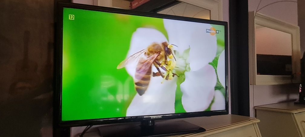 Tv samsung HD Full  UE 32 EH4000