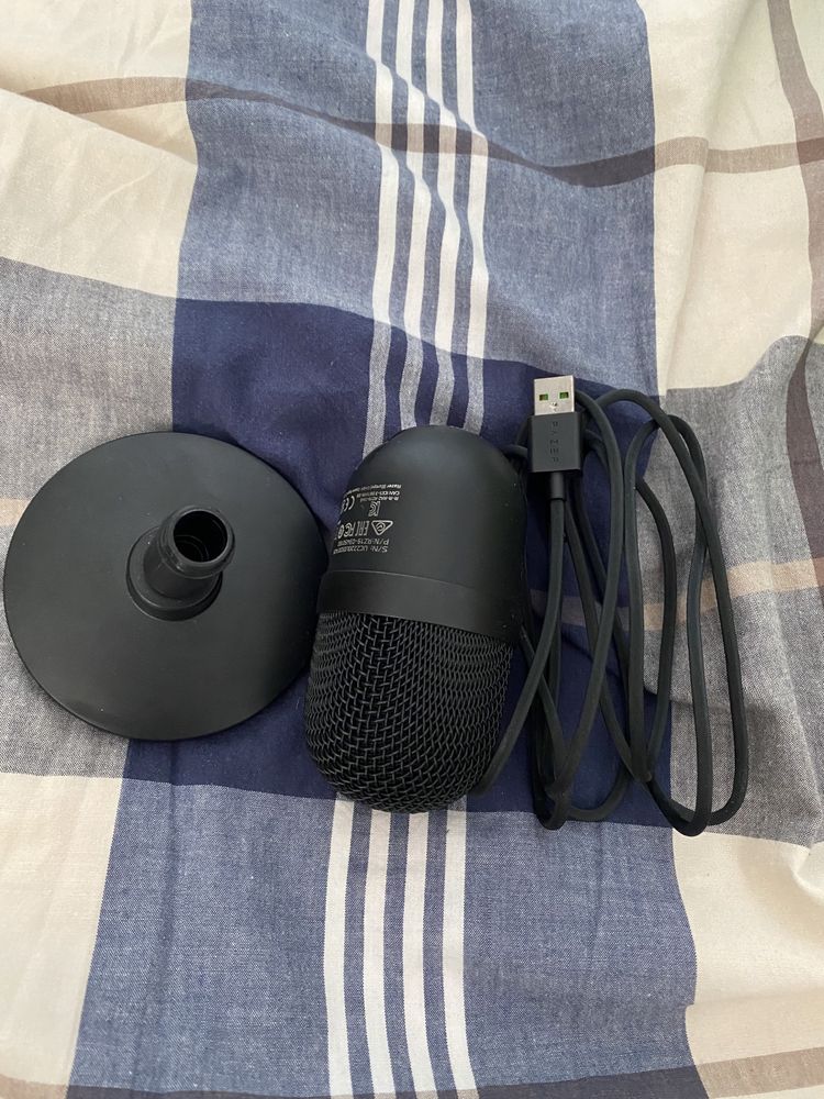 Мікрофон Razer seiren mini