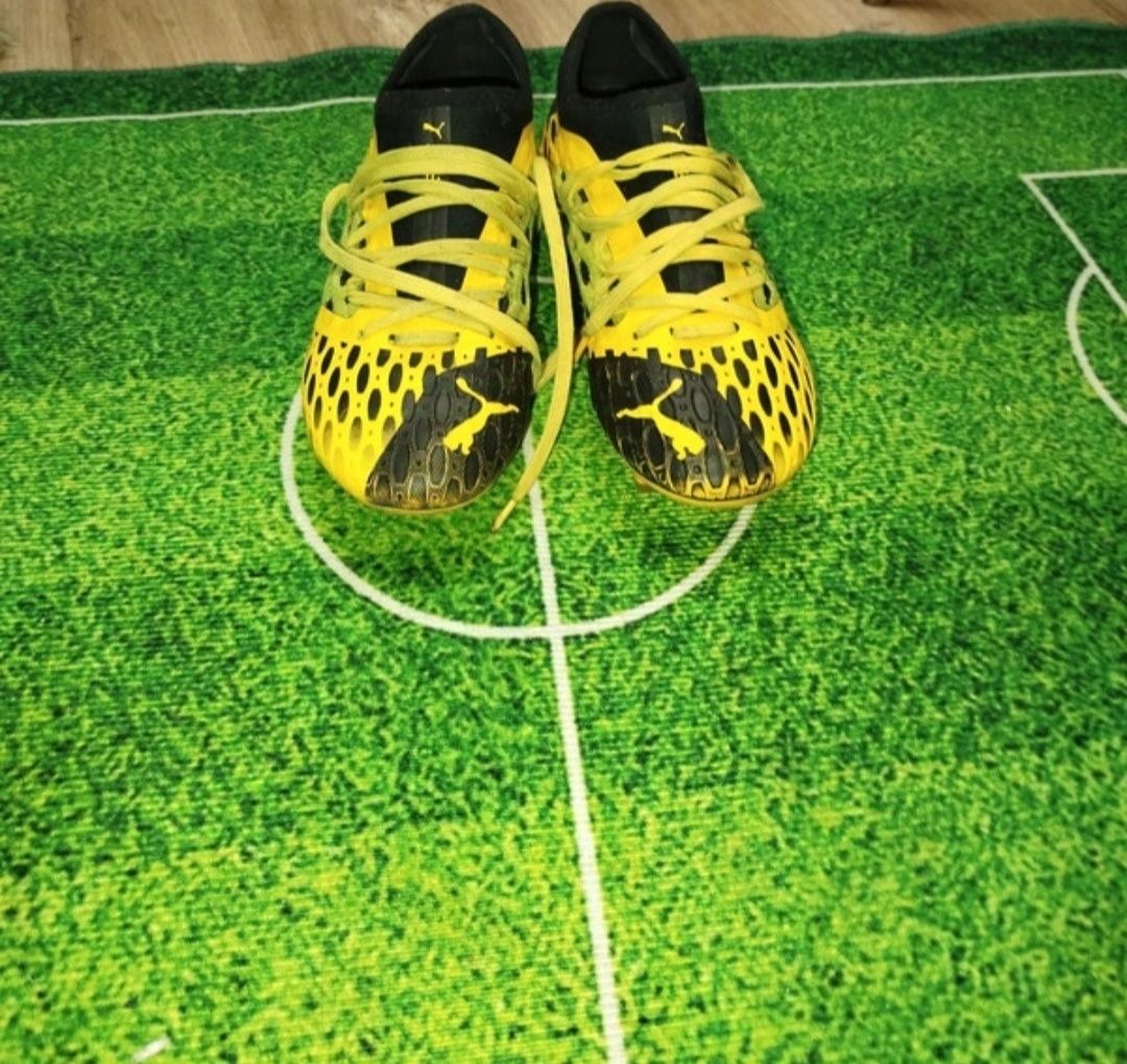 Korki piłkarskie puma rozmiar 34