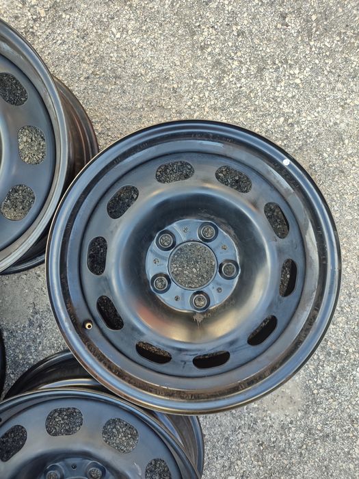 Komplet felg stalowych do BMW 16 cali 6.5J 5x120 ET33 osadzenie 72.5