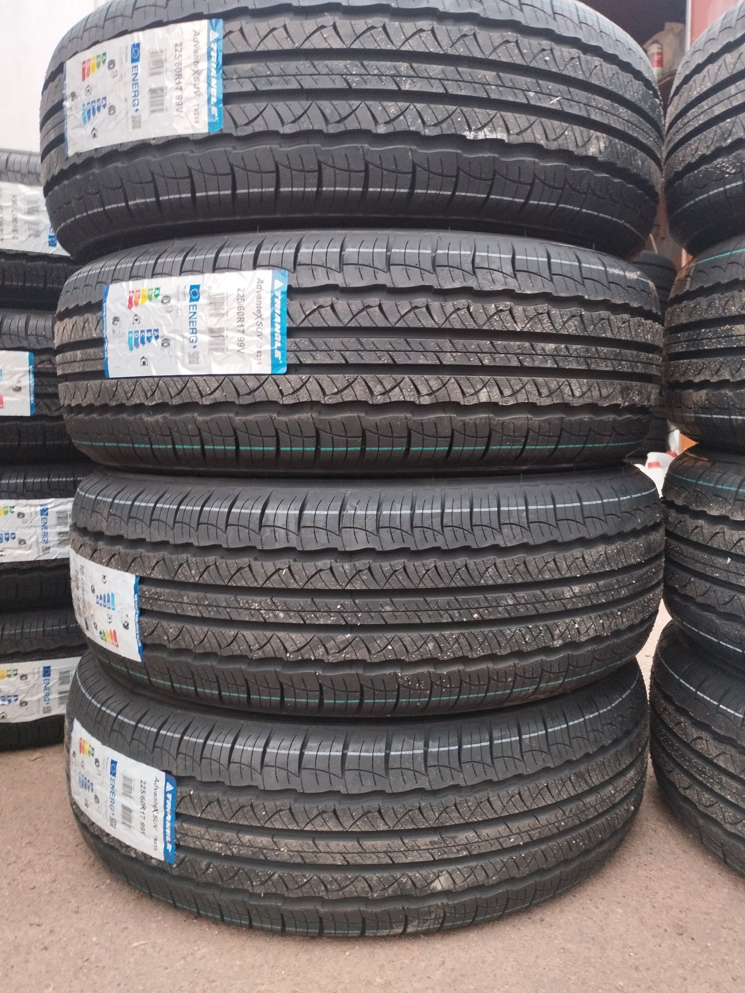 Шини Літні
225/60 R17 Triangle AdvanteX SUV TR259