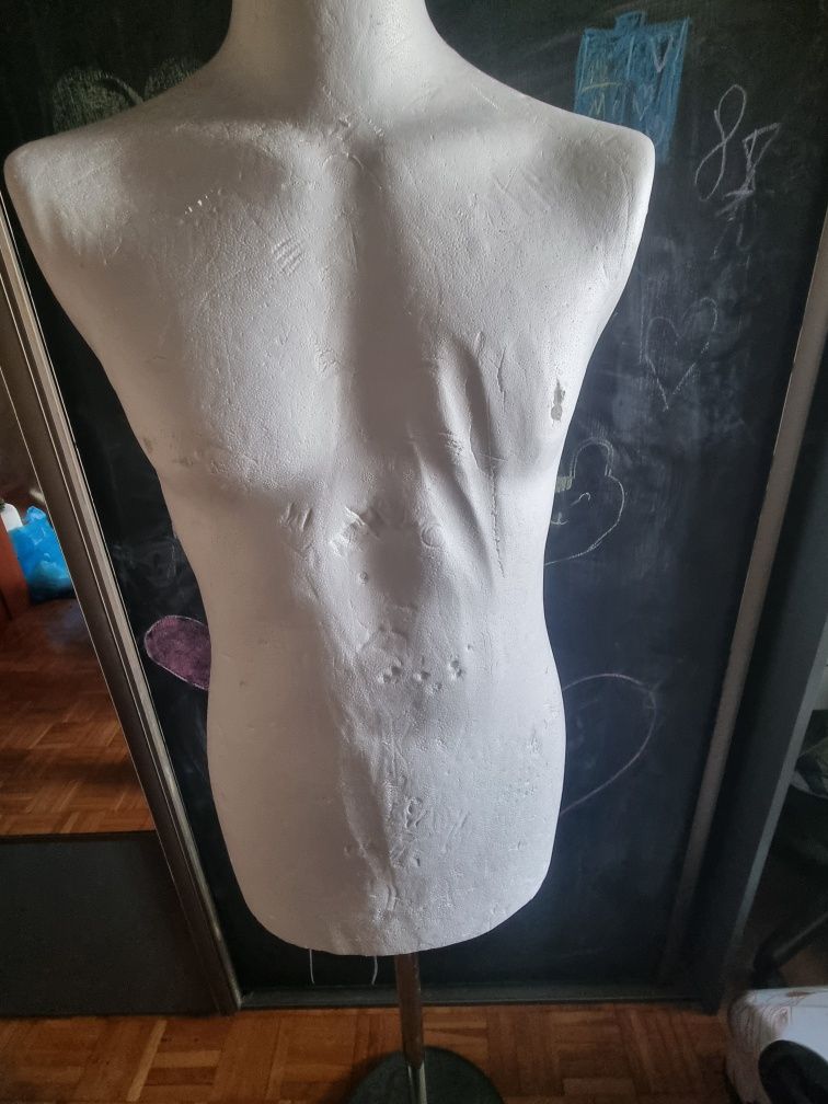 Manekin na statywie