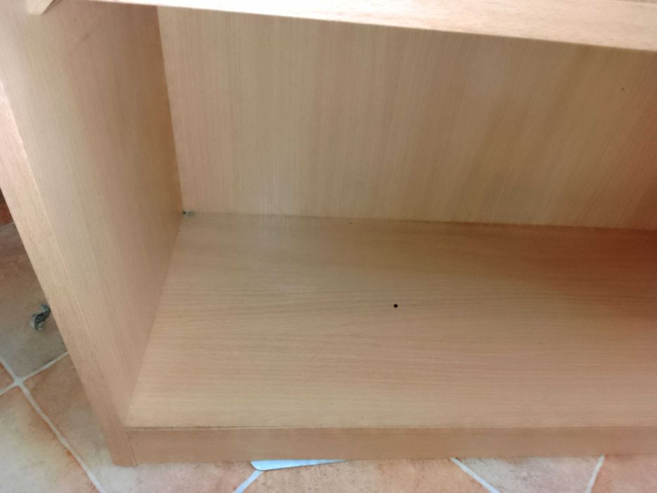 Regał  ekspozycyjny