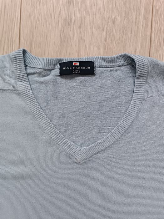 Sweter męski błękitny w serek Marks Spencer blue harbour L