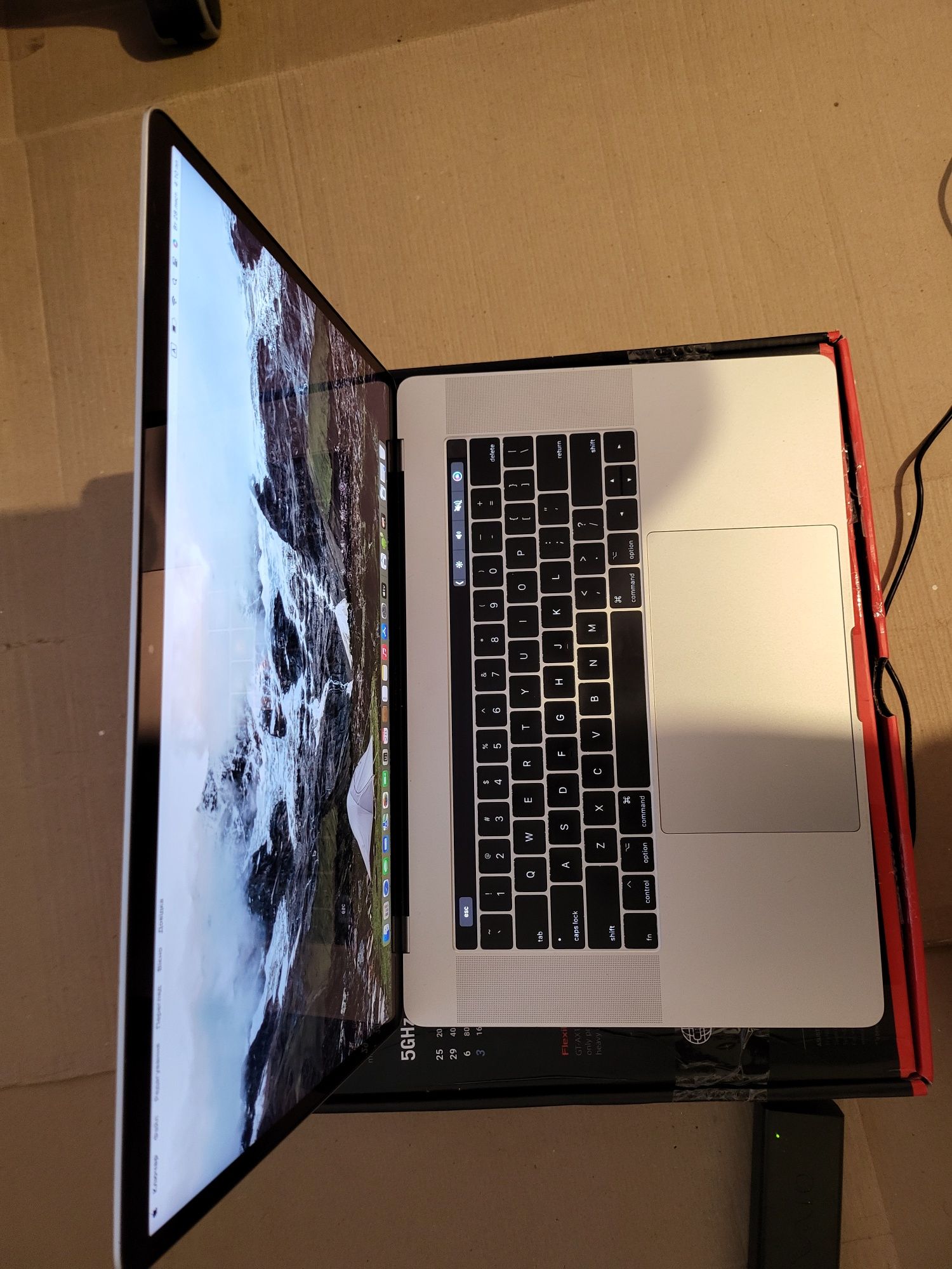 Apple Macbook Pro 15' A1707 i7 3.1GHz 1Tb 16Gb AMD Radeon Pro 560 4Gb